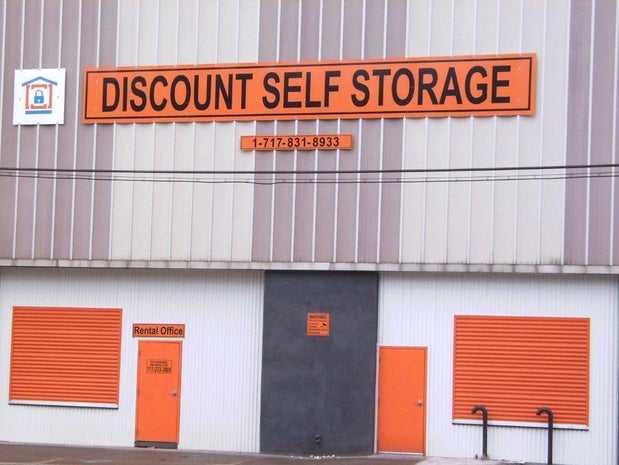 Pennsylvania Harrisburg Discount Self Storage photo 3