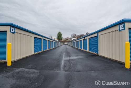 Tennessee Knoxville Storage Rentals of America photo 3