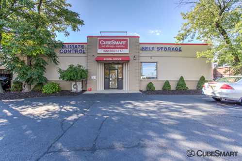 New Jersey Jersey City CubeSmart Self Storage photo 3