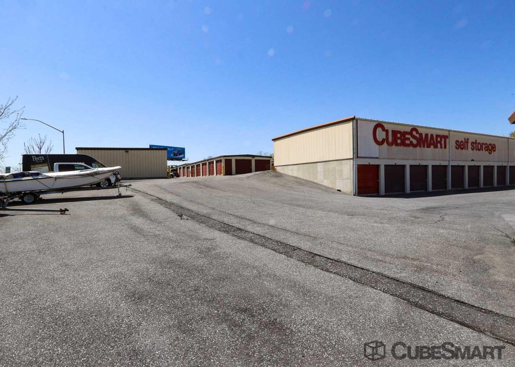 Pennsylvania Camp Hill CubeSmart Self Storage photo 3