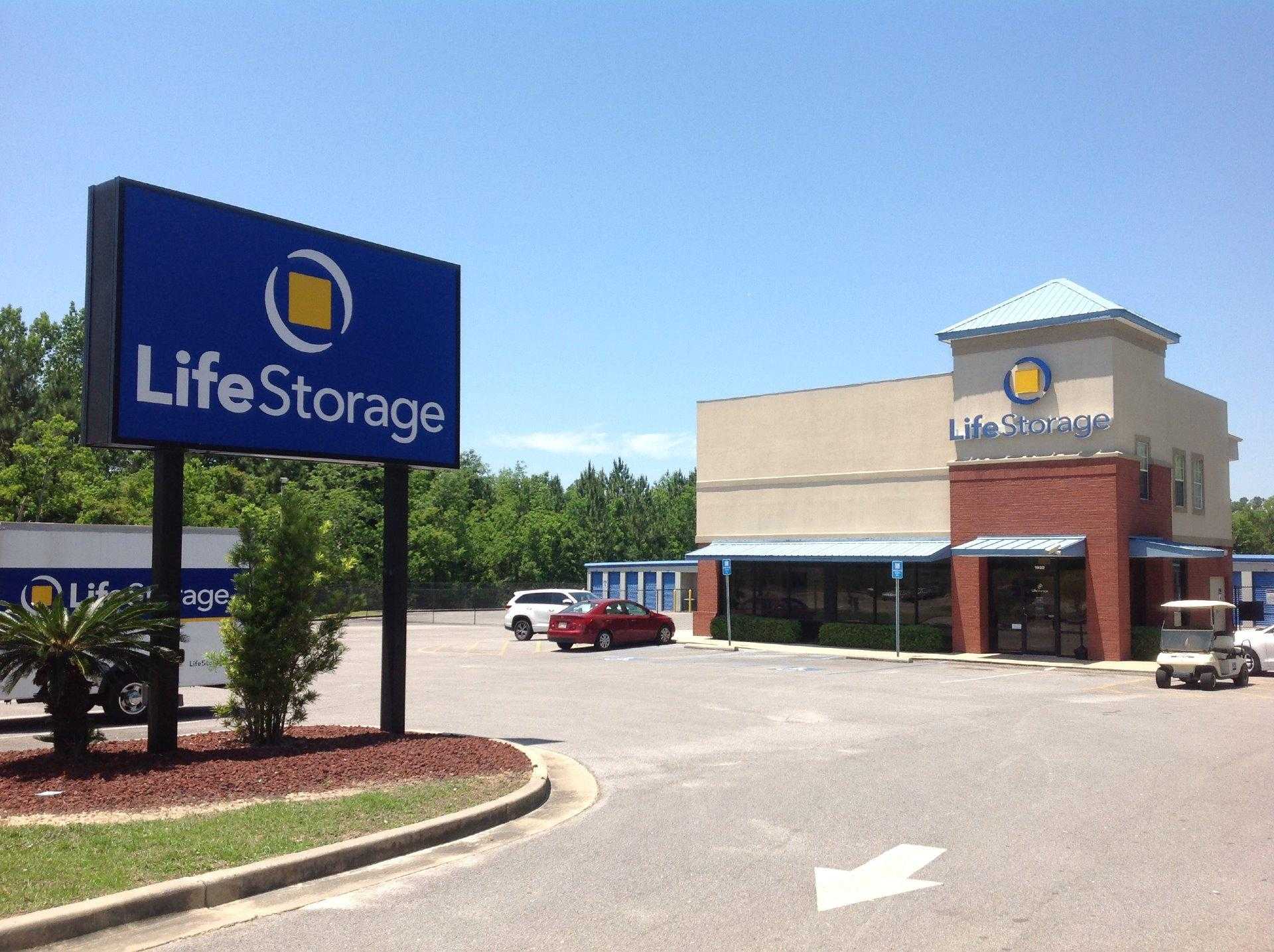 Mississippi Gulfport Life Storage photo 5