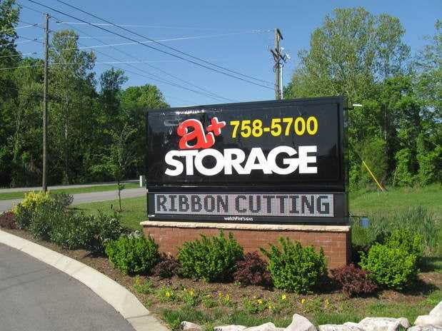 Tennessee Lebanon Go Store It Self Storage photo 3