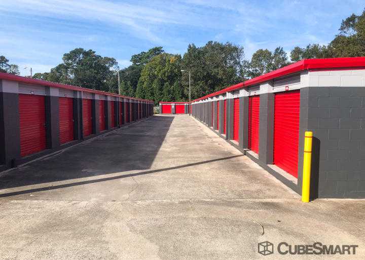 South Carolina Charleston CubeSmart Self Storage photo 7