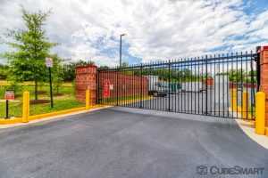 Maryland Capitol Heights CubeSmart Self Storage photo 5