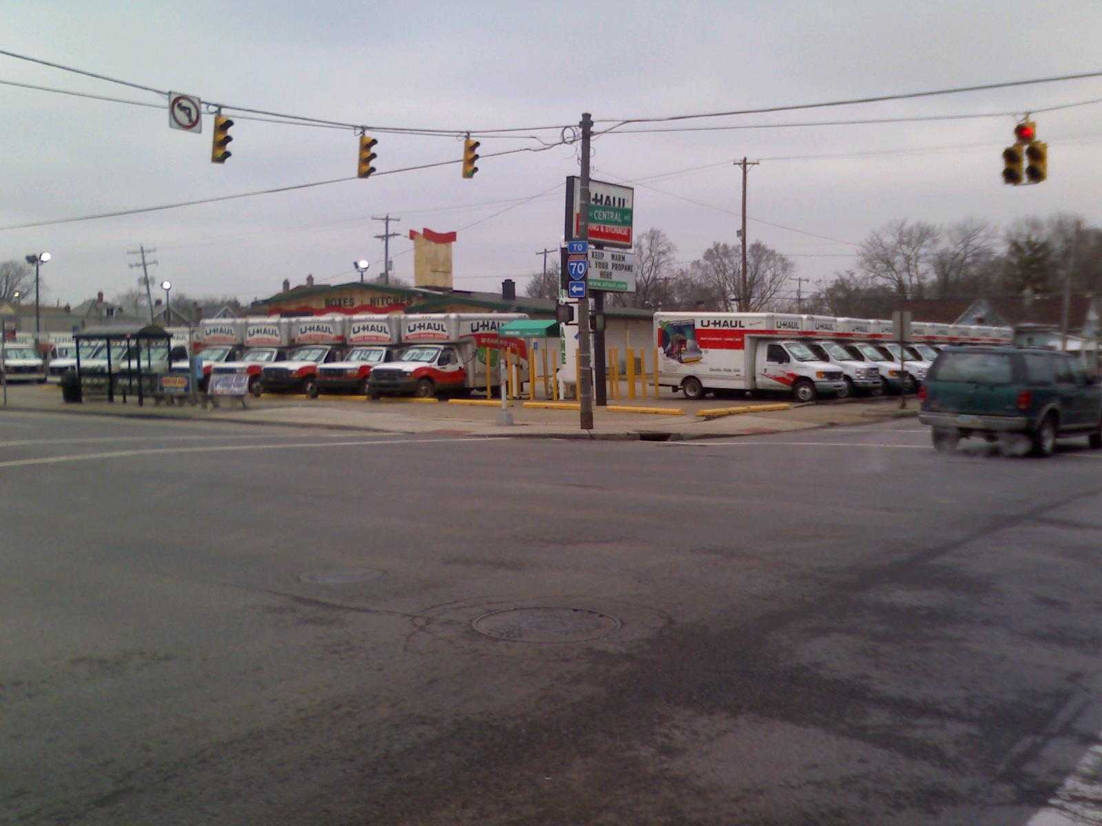 Ohio Columbus U-Haul at Broad & Central photo 3