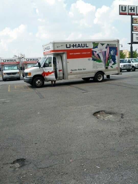 New Jersey Jersey City U-Haul Moving & Storage of Flushing photo 5