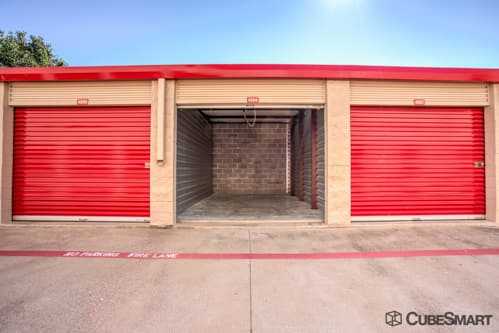 Texas Fort Worth CubeSmart Self Storage photo 5