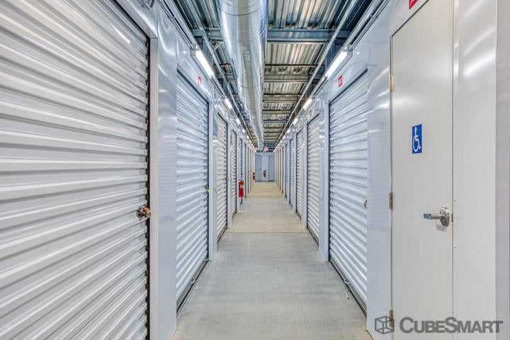 North Carolina Wilmington CubeSmart Self Storage photo 3