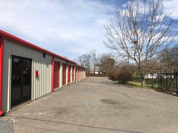 Tennessee Lebanon Go Store It Self Storage photo 3