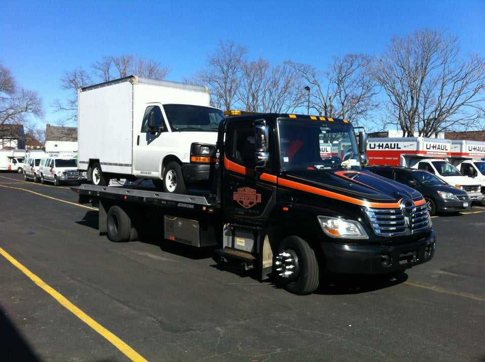 New Jersey Jersey City U-Haul Moving & Storage of Bellerose photo 3