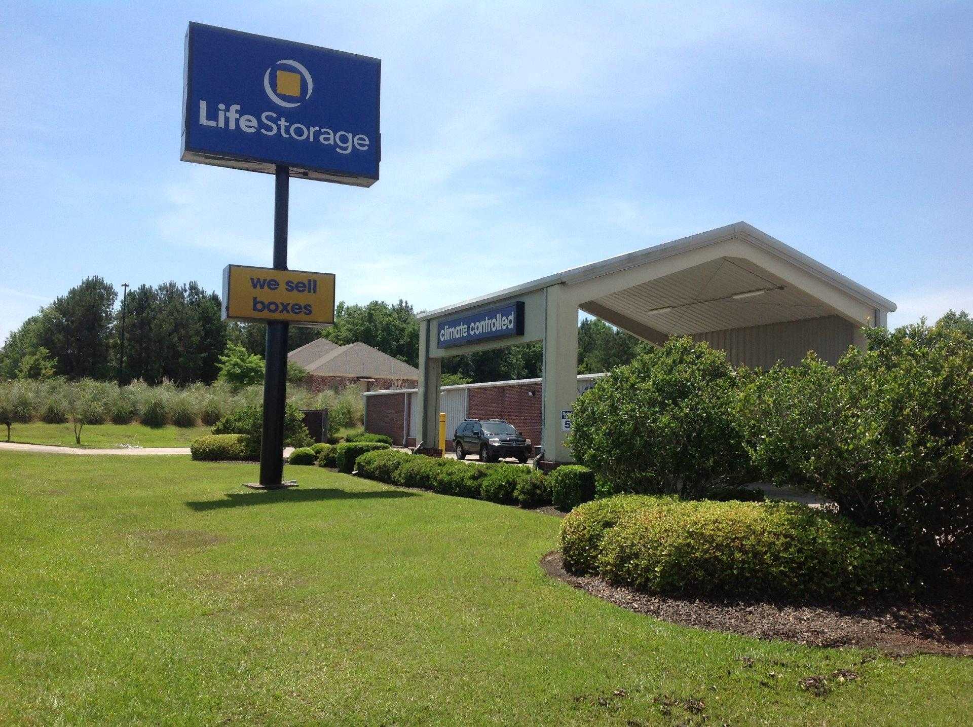 Mississippi Hattiesburg Life Storage photo 3