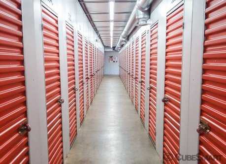 Illinois East Peoria CubeSmart Self Storage photo 3