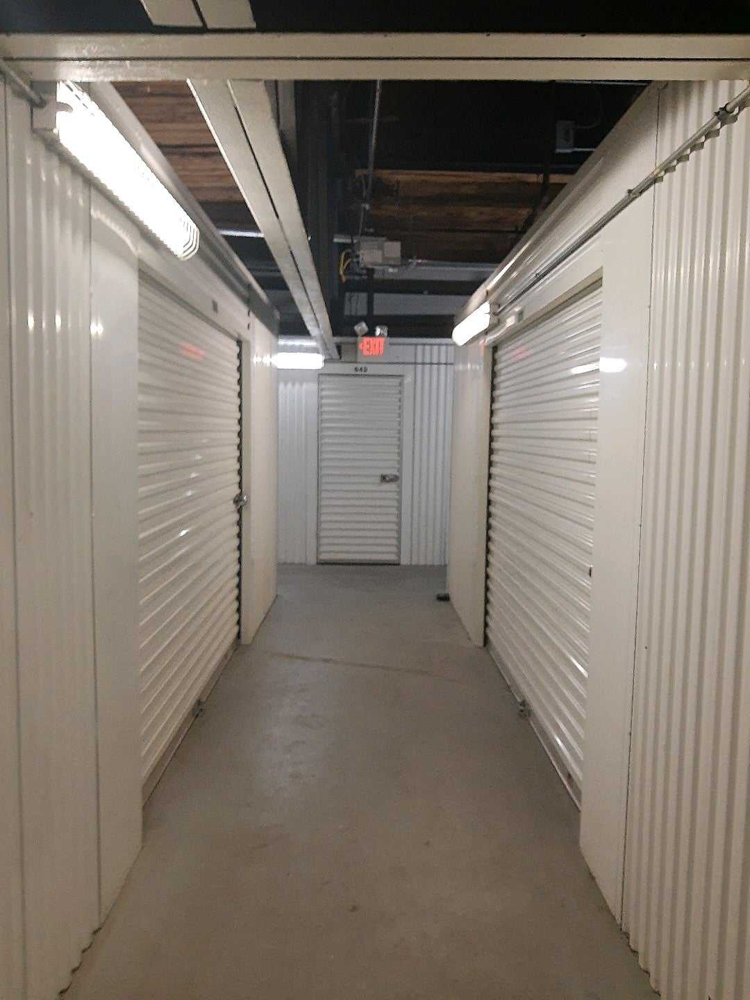 New Hampshire Salem Extra Space Storage photo 7